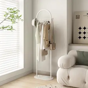 رف ملابس قائم بذاته لتوفير المساحة في غرفة النوم، رف ملابس عصري بسيط لغرفة المعيشة، حامل معاطف داخلي