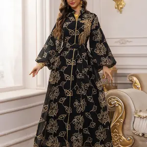 دبي عباية إسلامية فاخرة فستان طويل مطرز بالزهور باللون الأسود مع لهجة ذهبية وحزام ملابس رسمية إسلامية متواضعة رائجة البيع