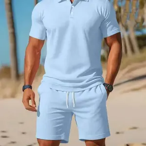 قميص بولو صيفي كاجوال متعدد الاستخدامات بأكمام قصيرة وأزرار سفلية وسروال قصير شبكي يسمح بمرور الهواء للرجال مقاس كبير