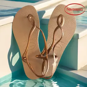 صنادل نسائية من Havaianas، شباشب، ملابس نسائية صيفية، صنادل بمشبك، أحذية الشاطئ، أحذية مضادة للانزلاق