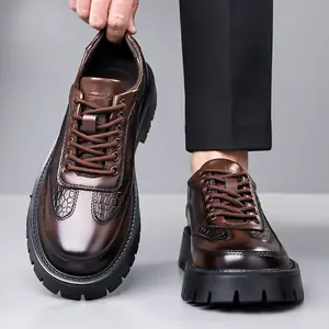 الرجعية البني الرجال مأدبة أحذية من الجلد سميكة سوليد مقاومة للاهتراء العمل Shoes2025 العلامة التجارية الكلاسيكية رجال الأعمال فستان الأحذية