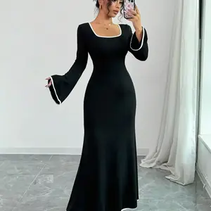 فستان نسائي برقبة مربعة وأكمام طويلة بألوان متباينة